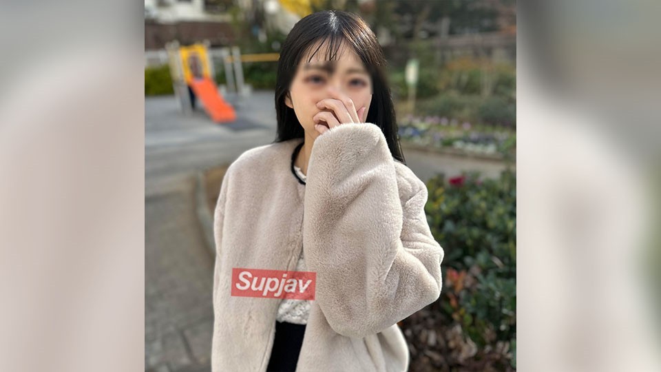 FC2 PPV 4708246 身長148cmの小柄で華奢なOLが「精子ちょーだい♥」と中出し懇願！白い柔肌とスレンダースタイルに激ピストンで狂ったようにイカせまくる映像