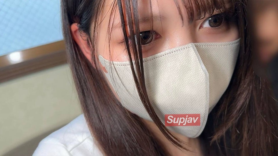 FC2 PPV 4713731 【完全素人】カワイイのにエロすぎる逸材19歳。危険日だけど生挿入。あまりの気持ちよさに腰が止まらず大量中出し。