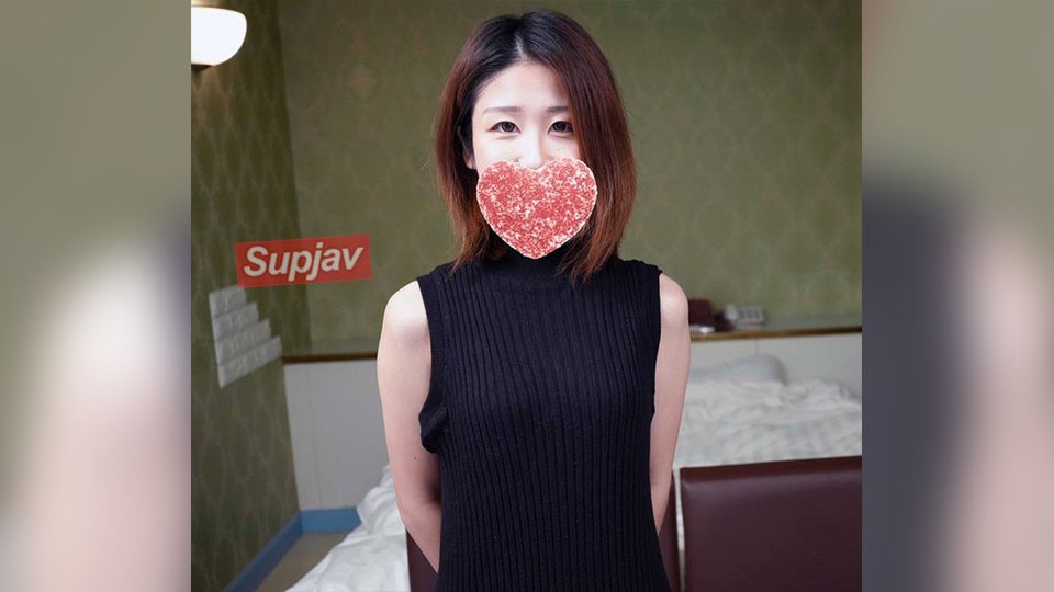 FC2 PPV 4779559 （高画質特典・本編顔出し・無修正）アダルトビデオに出たい２４歳素人、面接後中出ししてあげました