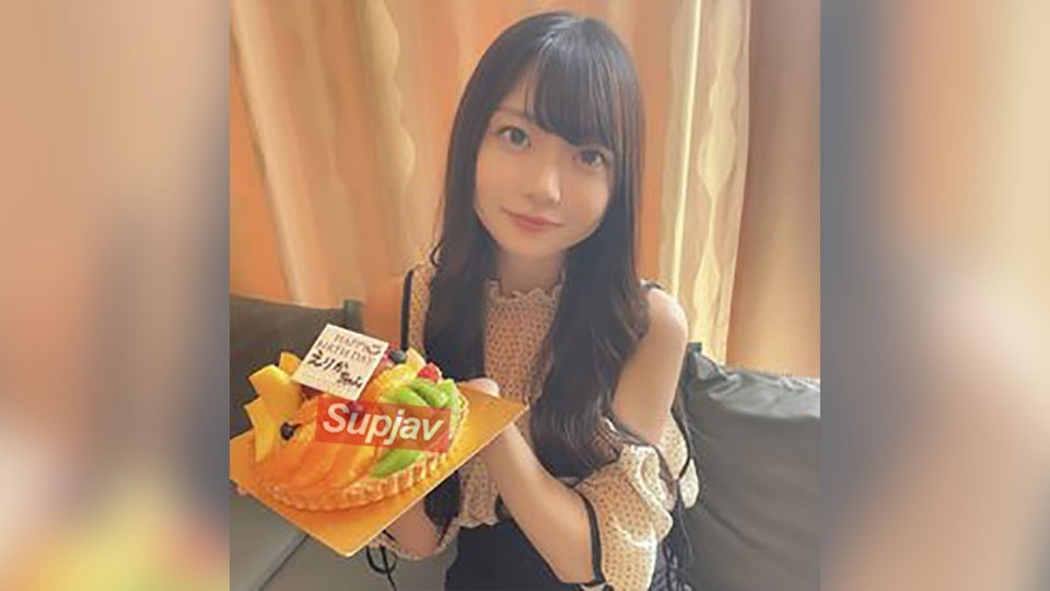 FC2 PPV 4792825 【アカウント開設記念セール】完全顔出し！えりかちゃん２０歳の誕生日♡ケーキにゲームに野外セックスと盛りだくさんな最高傑作！