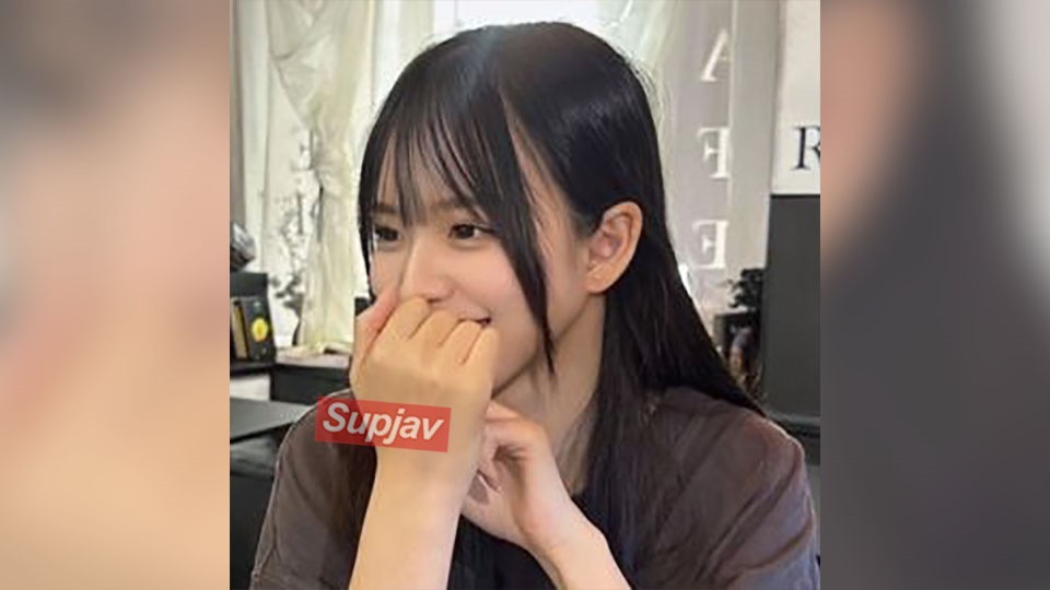 FC2 PPV 4793092 爆乳とスク水の神コラボ♡たゆたゆのJカップを揺らしながら大興奮のみるちゃんに大量顔射してあげました。