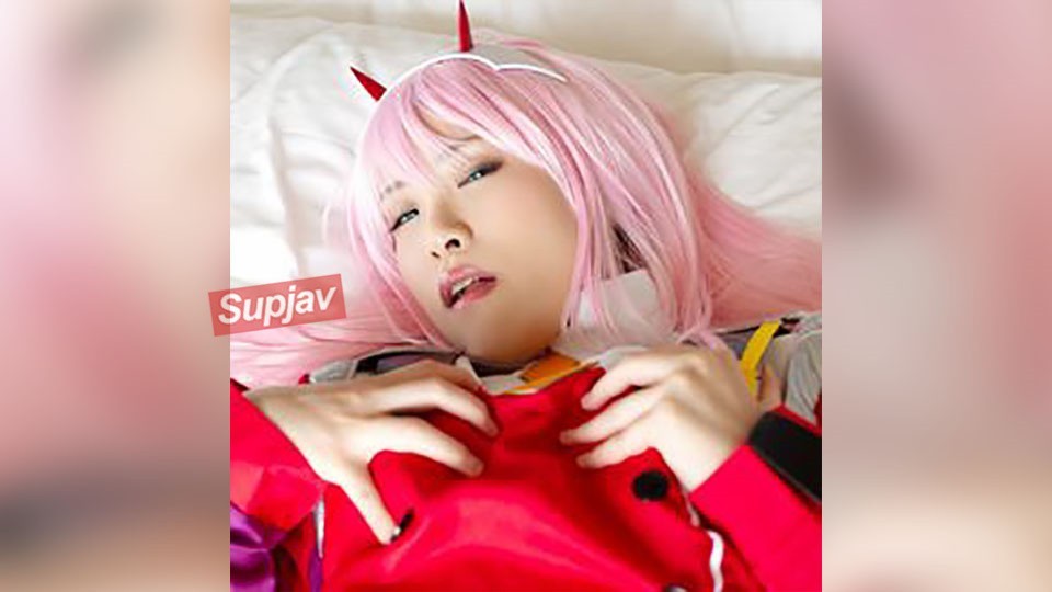 FC2 PPV 4797946 【個撮中出しコスH♥】ムチムチ激カワビッチ！黒タイツにハサミで穴あけトロマンにたっぷり大量中出し孕まSEX！