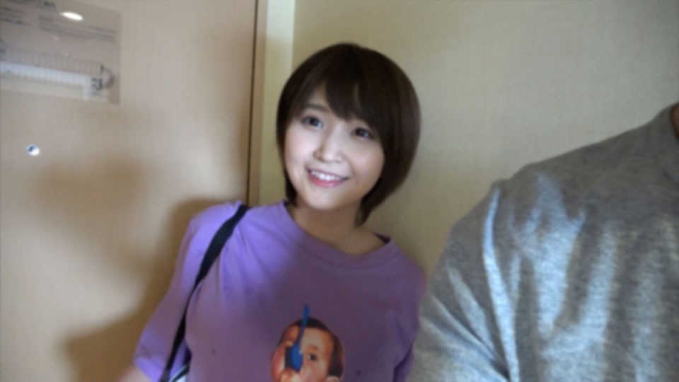 FC2 PPV 4804095 アイドルセンター級の可愛さ女子大生。可愛い見た目からは想像できない巨乳に大興奮で中出し。