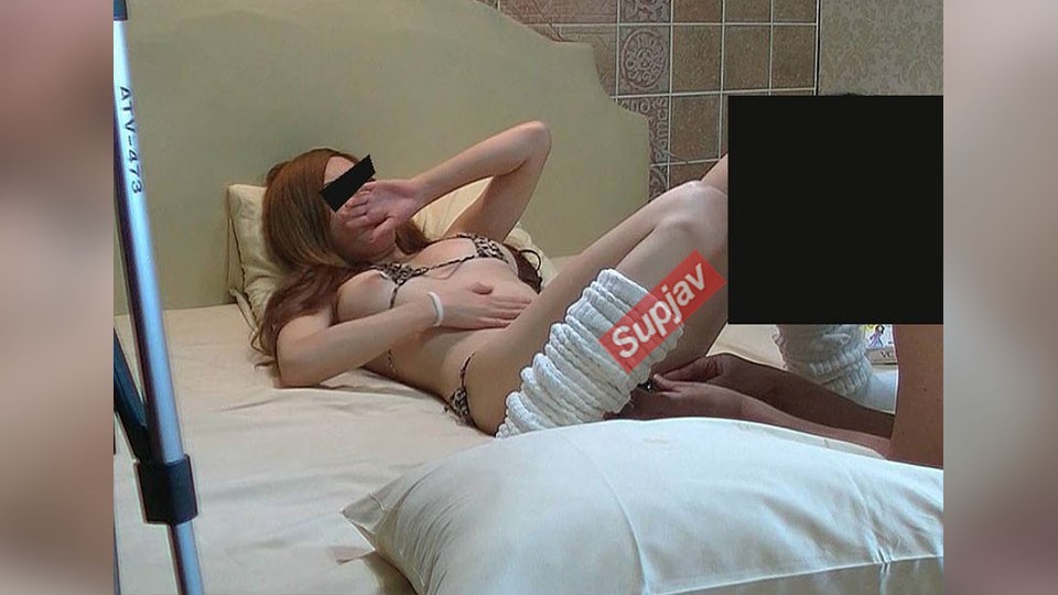 FC2 PPV 4806293 【超薄モ特別版】綺麗なギャルが全裸にルーズソックス姿で多量中出しを決められ膣口から逆流精液垂れ流し♪