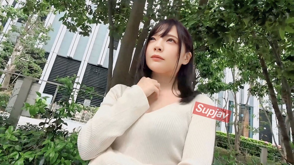 FC2 PPV 4811752 【期間限定980pt】スタイル、顔、オーラ、全てが異次元クラスの神美人に中出し＋ごっくん