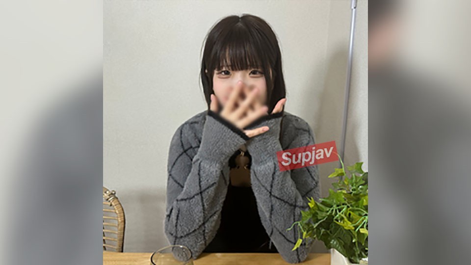 FC2 PPV 4813043 【01/02迄990pt】【初撮】【半外半中】ふわふわな性格で何を頼んでも微笑みながら「いいよ♡」雪のように真っ白美巨乳を揺らし、感受性高い下の毛あり敏感マンコに半外半中で精子を注入。