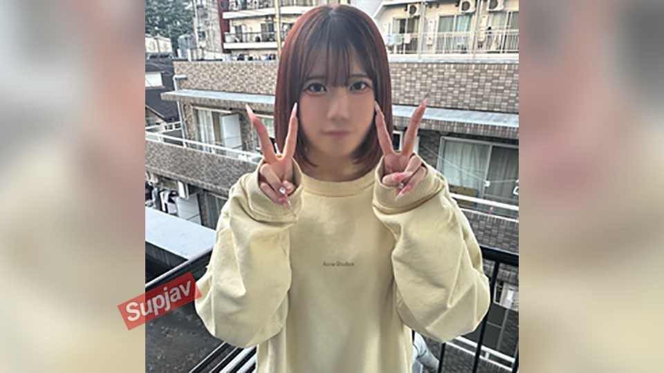 FC2 PPV 4820966 【16迄1290pt】小さくてアイドル資質の愛しいムスメ。「あぁイキそう…イク！」新居のベランダ前で細い腰を掴み、高速ピストンで連続イキ、喘ぎまくり。半外半中で締め付けマンコに濃厚ザーメン注ぎ込む。